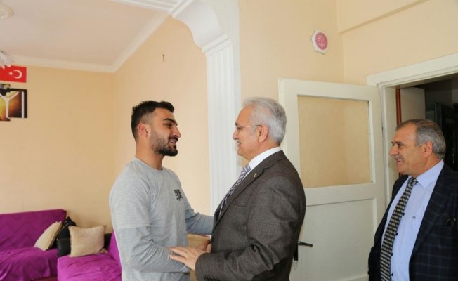 Başkan Başsoy’dan Afrin gazisine ziyaret Başkan Başsoy’dan Afrin gazisine ziyaret