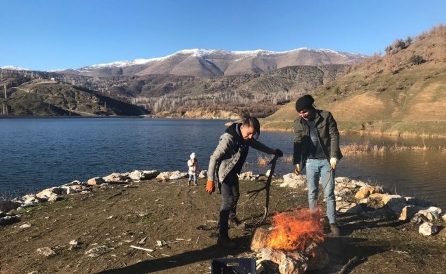 Hizan’da vatandaşlar piknik alanlarına akın etti Hizan’da vatandaşlar piknik alanlarına akın etti