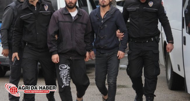 İstanbul'da Saldırı Hazırlığında Olan 5'i Türk 82 DEAŞ'lı Yakalandı!