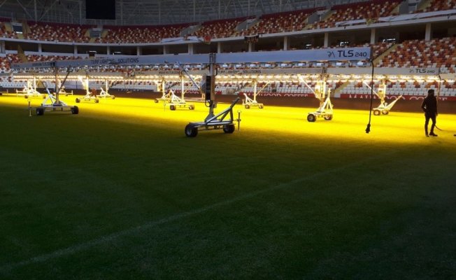 Malatya Stadının çimleri için suni güneş cihazı alındı