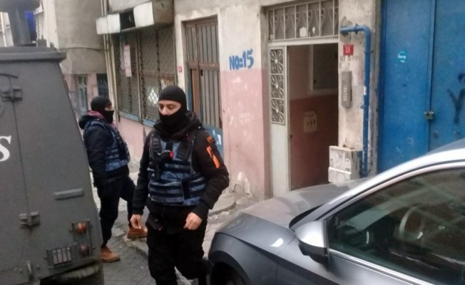 Sobasını yakmak için kömürlüğe inen kadın el bombası buldu Sobasını yakmak için kömürlüğe inen kadın el bombası buldu