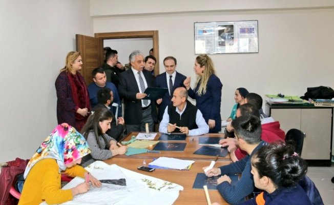Vali Toprak’tan Engelli Koordinasyon Merkezine ziyaret Vali Toprak’tan Engelli Koordinasyon Merkezine ziyaret
