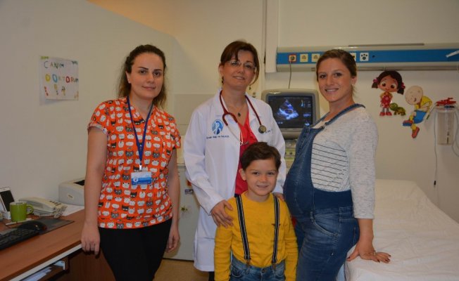 Ayakkabısını giyerken akrep soktu