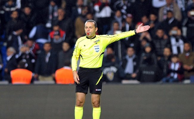 Cüneyt Çakır’a Dünya Kupası’nda görev