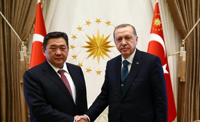 Erdoğan, Moğolistan Meclis Başkanı Enkhbold’u kabul etti