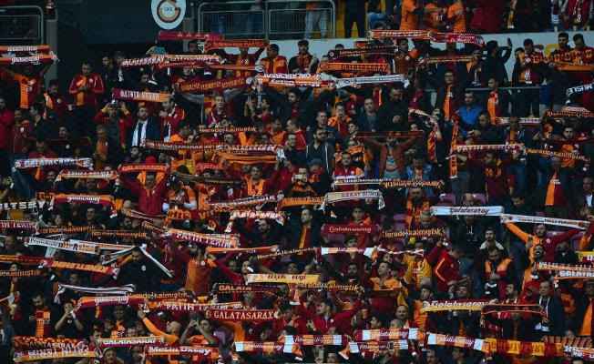 Galatasaray seyirci ortalamasını iki katına çıkardı