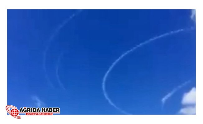 Türk Jetleri Afrin Semalarında Hilal Çizdi! Türk Jetleri Afrin Semalarında Hilal Çizdi!