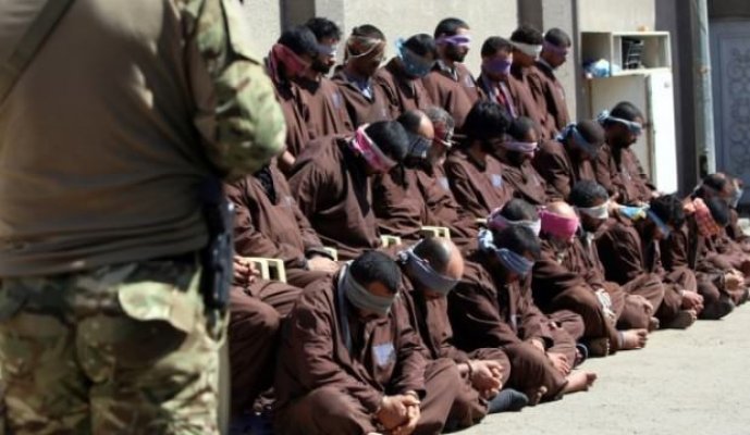 Irak 300'ü Aşkın İşid Üyesini İdam Edecek