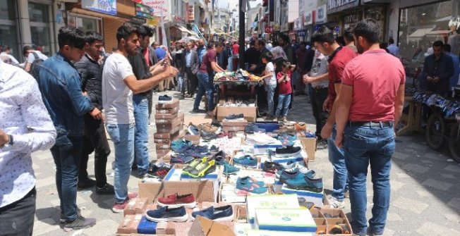 Ağrı'da Ramazan Bayramı hazırlıklarında büyük heyecan