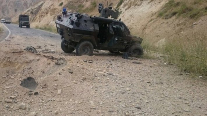 Askeri Araç Şarampole Çarptı Bir Çok Asker Yaralandı