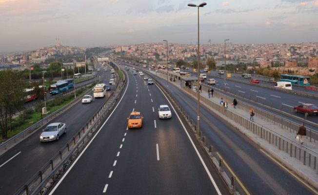 E-5 Otoyolun'da Zincirleme Kaza