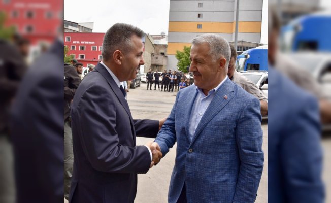 Ulaştırma Denizcilik ve Haberleşme Bakanı Ahmet Arslan Ağrı`da