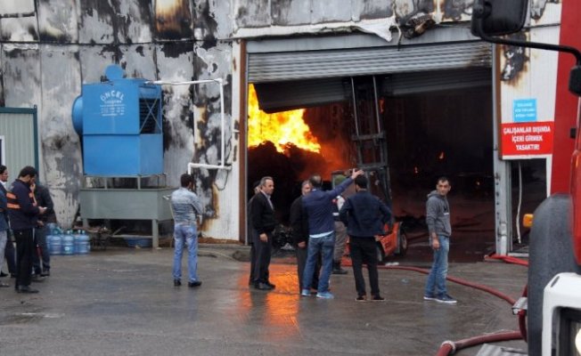 Osmaniye'de Fabrika'da Yangın