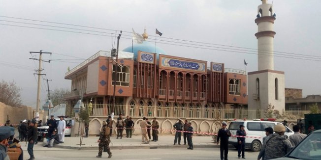 Afganistan'da Camiye Bombalı Saldırı 20 Kişi Öldü