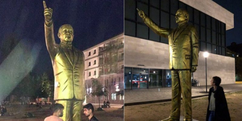 Almanya'da Dikilen Dev Erdoğan Heykeli Kaldırıldı!