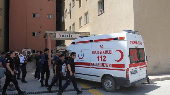 Askeri Araç Devrildi 2 Kişi Şehit Askeri Araç Devrildi 2 Kişi Şehit