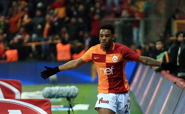 Fatih Terim Garry Rodriguez'in  Trabzonspor Maçına Yetiştirilmesini Talep Etti