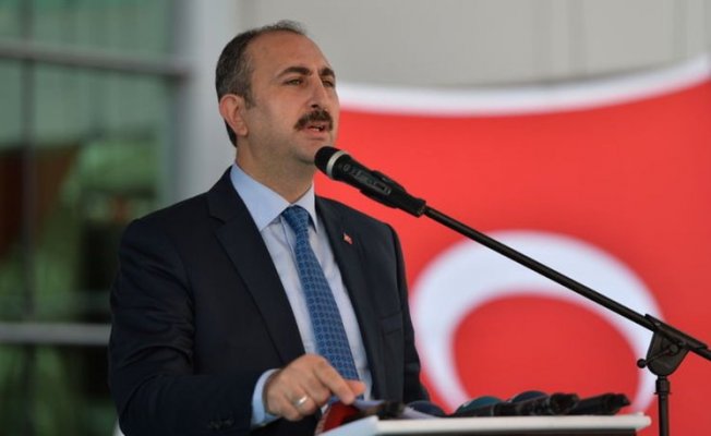 Adalet Bakanı Gül'den "Papaz Brunson Savcısı" Açıklaması!