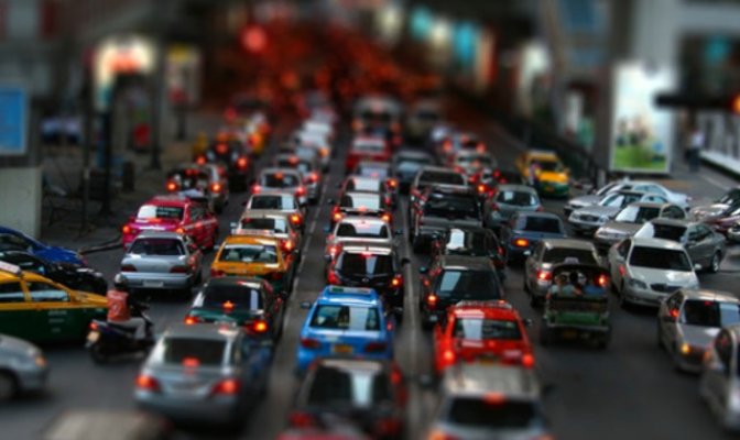 Ağustos 2018 Otomobil Satışları Yarı Yarıya Düştü!