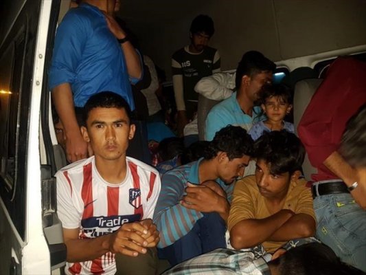 Van'da 82 Göçmen Yakalandı