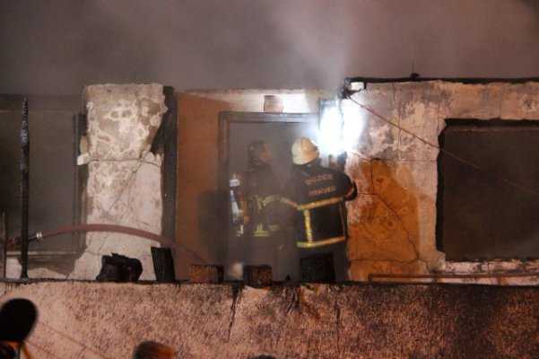 Yangında 3 Çocuğu Can Verdi! Acı Haber Babaya Söylenemedi