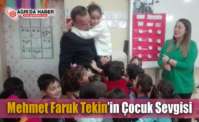Mehmet Faruk Tekin'in Okul ziyaretlerinde çocuk Sevgisi