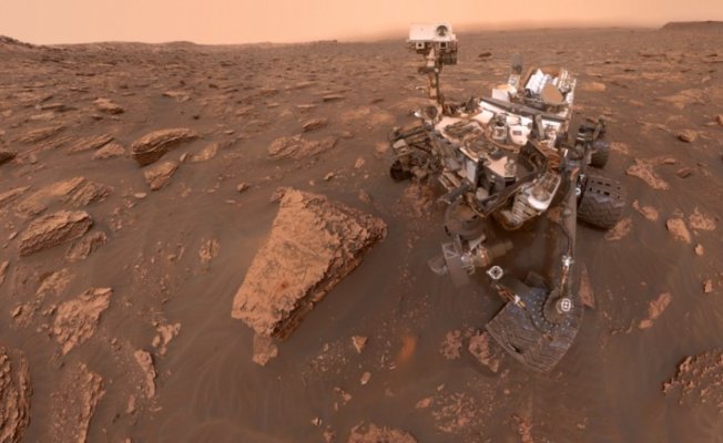 NASA'nın Marstaki Aracı Curiosity'den İlk Selfie