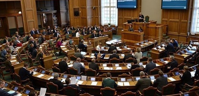 Danimarkalı lider Kur’an-ı Kerim yaktı Danimarkalı lider Kur’an-ı Kerim yaktı