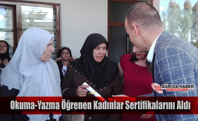 ADEM'de Okuma-Yazma Öğrenen Kadınlar Sertifikalarını Aldı