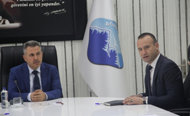 Ağrı Valisi Süleyman Elban başkanlığında Yılsonu Eğitim Toplantısı