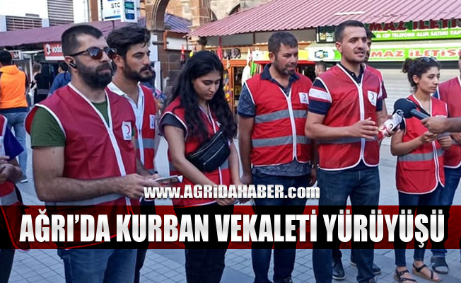 Ağrı Türk Kızılayı Kurban Vekaleti destek Yürüyüşü yaptı