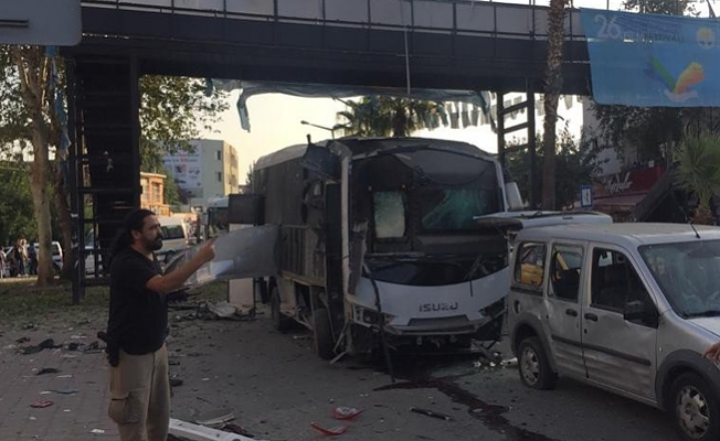 Adana'da Çevik Kuvvet Polislerine Hain Bombalı Saldırı