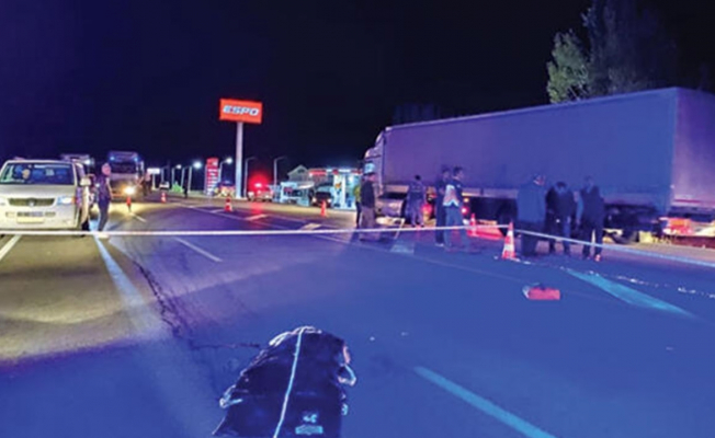 Aralarındaki yol ölümü oldu!