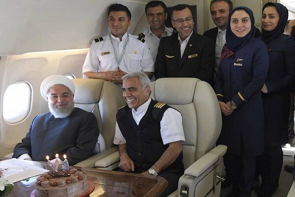 Ruhani Uçak'da Doğum Günü Kutladı!