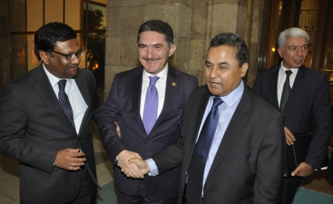 Milletvekili Çelebi, Bangladeşli Bakan’a darbecilerin bombaladığı Meclis’i anlattı