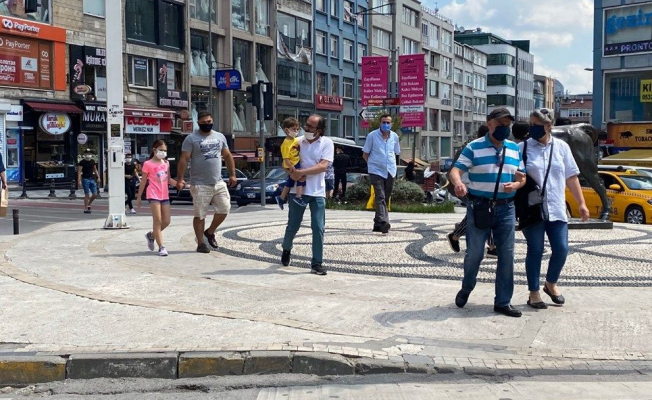 Maske takmayana kişilere ceza kesildi!