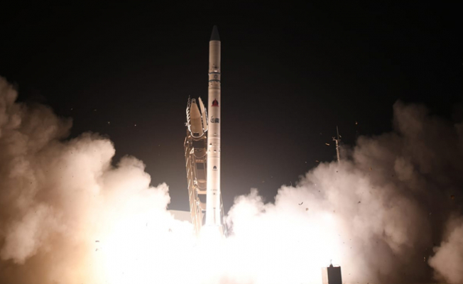 İsrail casus uydusunu uzaya fırlattı