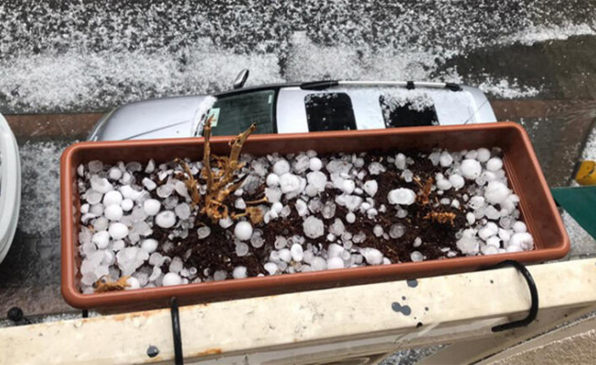 İstanbul'u dolu vurdu! Görüntüler Korkuttu