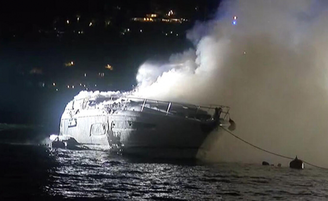 İstanbul'da Gemi Yangını Korkuttu!