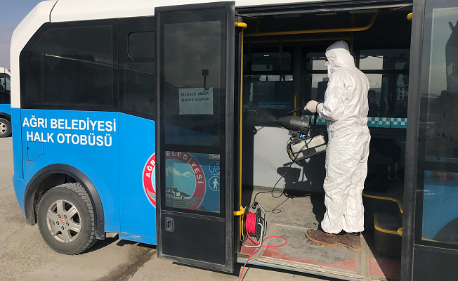 Ağrı Belediyesi Toplu Yaşam Alanlarında Dezenfekte Çalışması Gerçekleştirdi