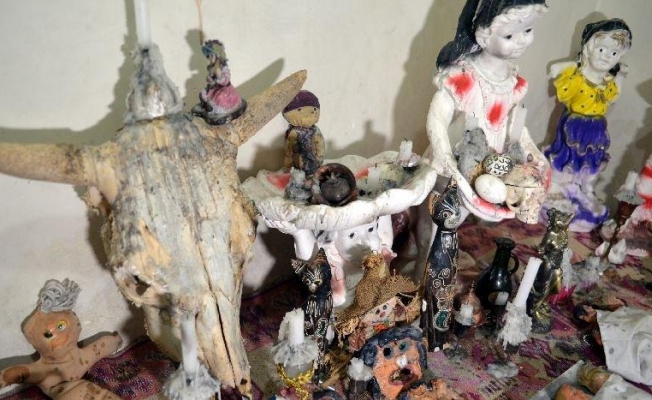 Suriyeli büyücü çetesine baskın! 13 kişi gözaltına aldındı