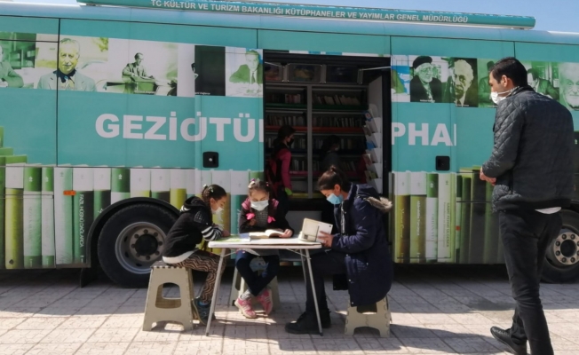 Ağrı'da Köy Çocukları Gezici Kütüphane İle Buluştu