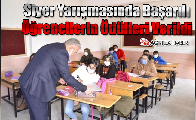 Ağrı'da Siyer Yarışmasında Başarılı Öğrencilerin Ödülleri Verildi