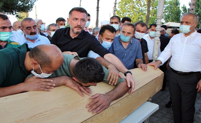 Derinöz Baraj Gölü'nde boğulan 5 kişi defnedildi