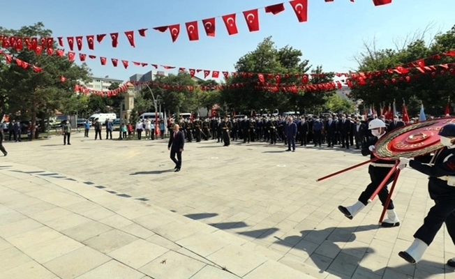 Ağrı'da Zafer Bayramı kutlandı