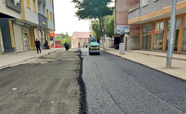 Ağrı’da asfalt çalışmaları aralıksız sürüyor