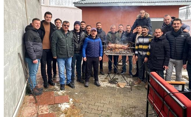 Ağrı Valilik Konağı'nda çağ kebabı ziyafeti