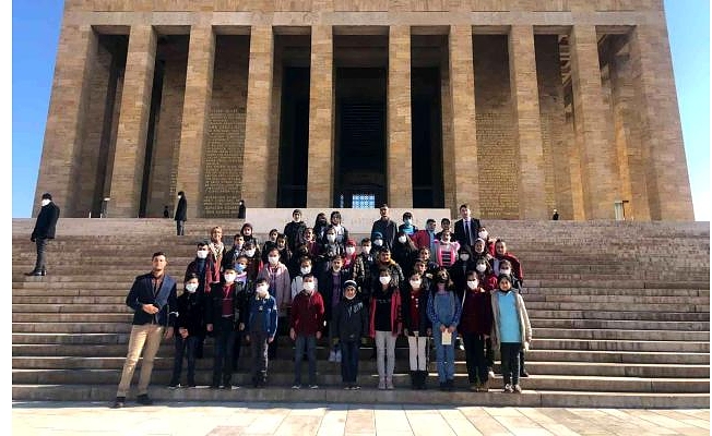 Ağrılı çocuklar Anıtkabir’i Ziyaret Etti