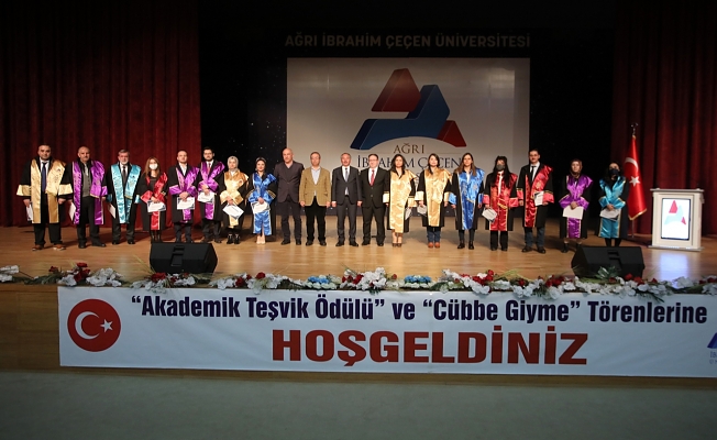 AİÇÜ'de akademik teşvik ödülü ve cübbe giyme töreni yapıldı