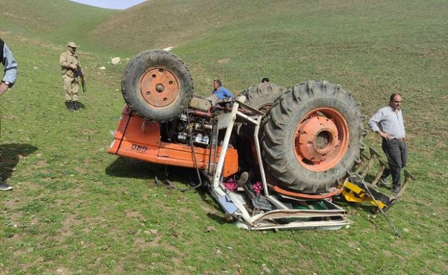 Hamur'da yaşlı adam traktörünün altında kalarak hayatını kaybetti!